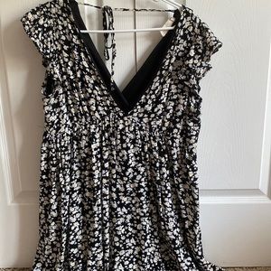 A dress from altard state in pretty good condition!! Size small